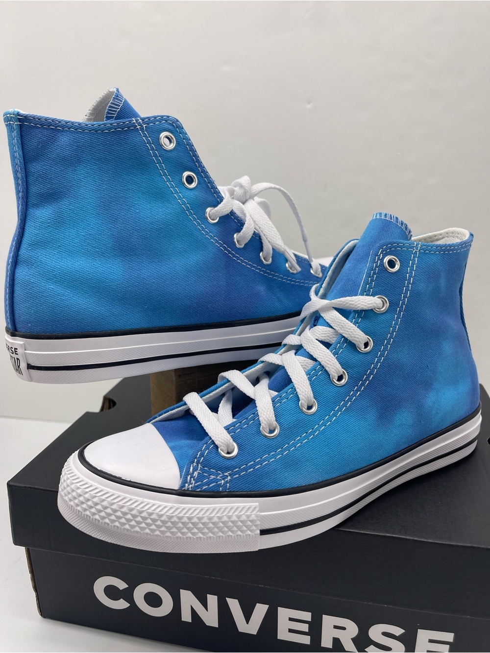 Converse • WMNS A11777F CTAS HI GNARLY BLUE/BLUE/WHITE Sneakers - Picture 13 of 16